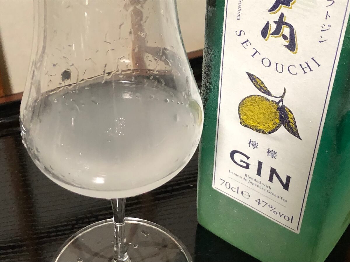 白濁したジンの写真３