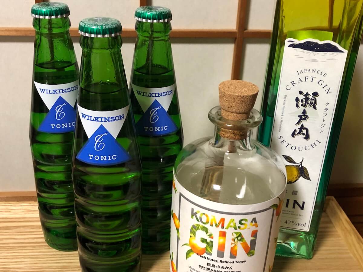 ジンとトニックウォーターの写真